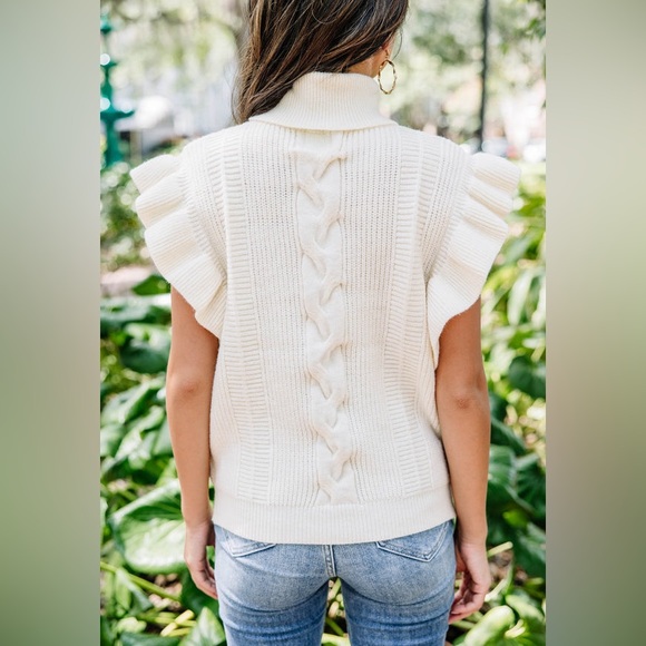 Debut Feminine Fun Natural White Ruffled Cable Knit Sleeveless Sweater Size S/M - Picture 6 of 14